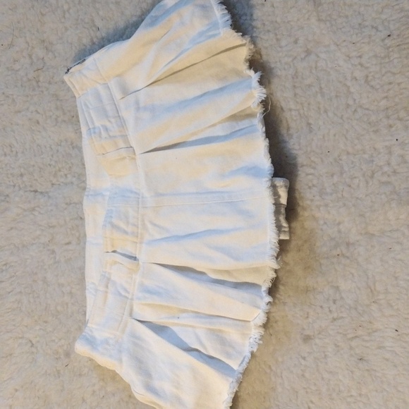 White Pleated Skort with Frayed Hem - Picture 2 of 3